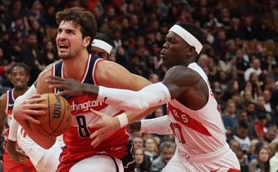Dennis Schröder zeigt im ersten Spiel der Toronto Raptors eine starke Leistung